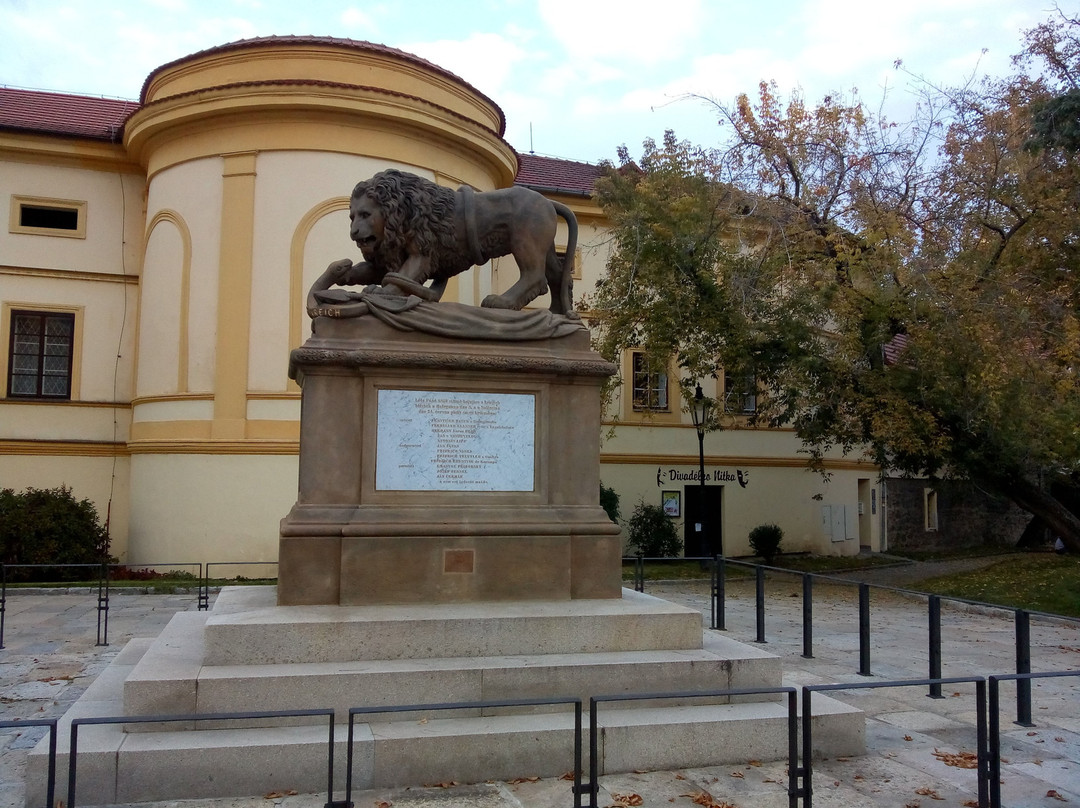 Monument to Soldiers of Pisek景点图片
