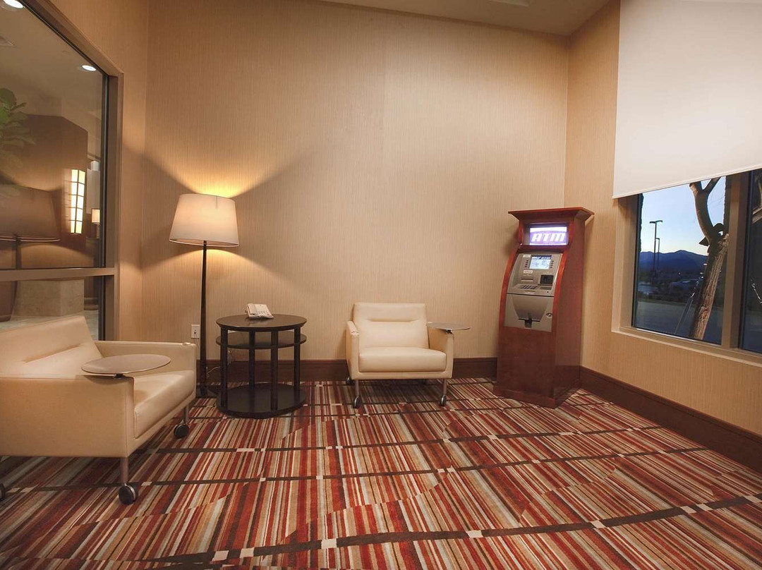 Embassy Suites by Hilton Palmdale主图