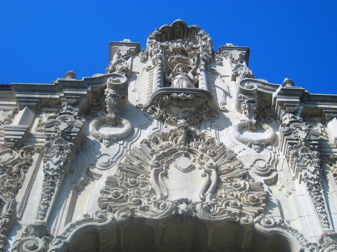 Portal of the Folded Wing-伯班克必去景点