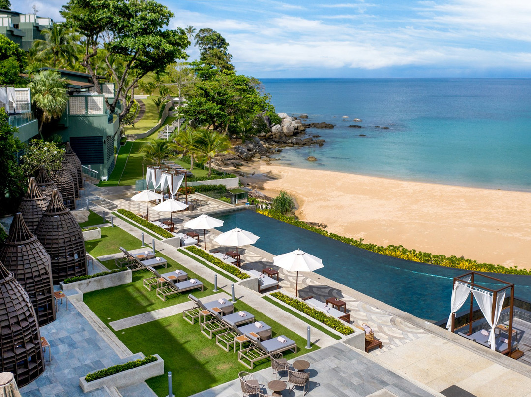 卡他泰尼海滨度假村主图