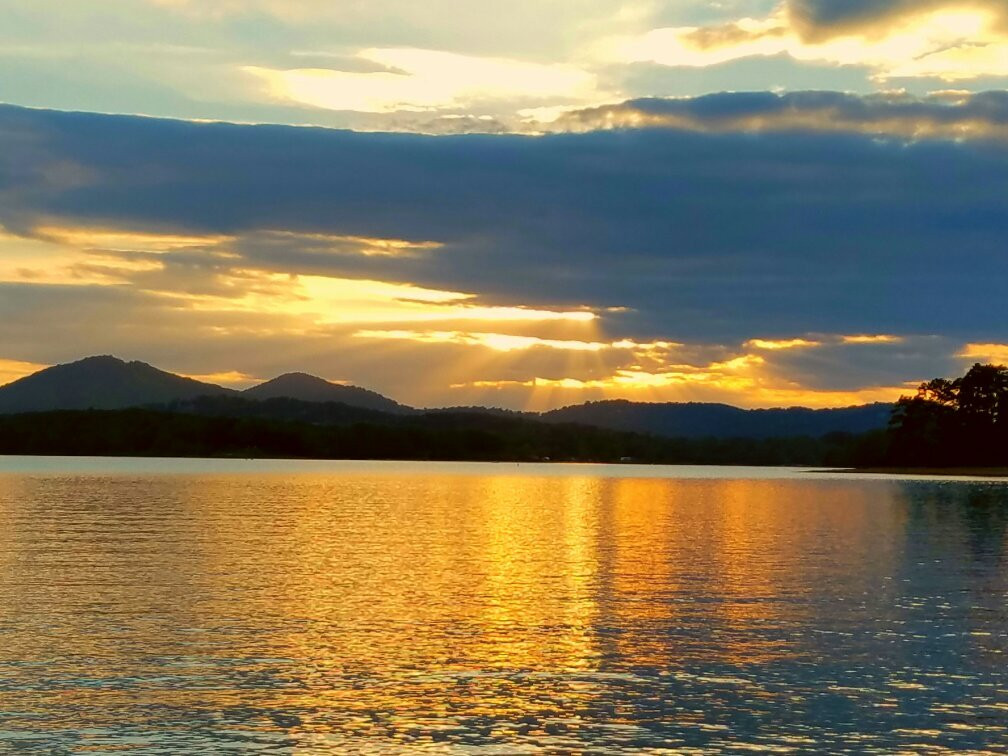Hayesville旅游景点-Chatuge Dam and Recreation Area