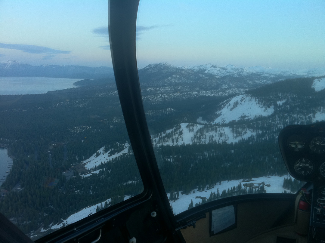 Sierra Air Helicopter Tours景点图片