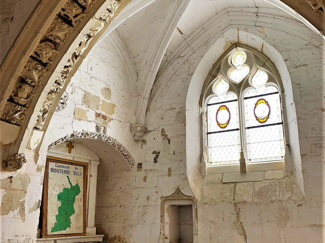 Eglise Notre-Dame de Chasseignes-Mouterre-Silly必去景点