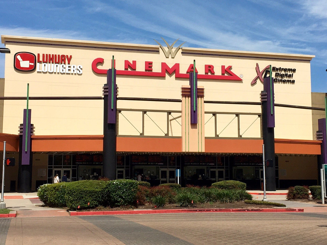 Shenandoah旅游景点-Cinemark at Market