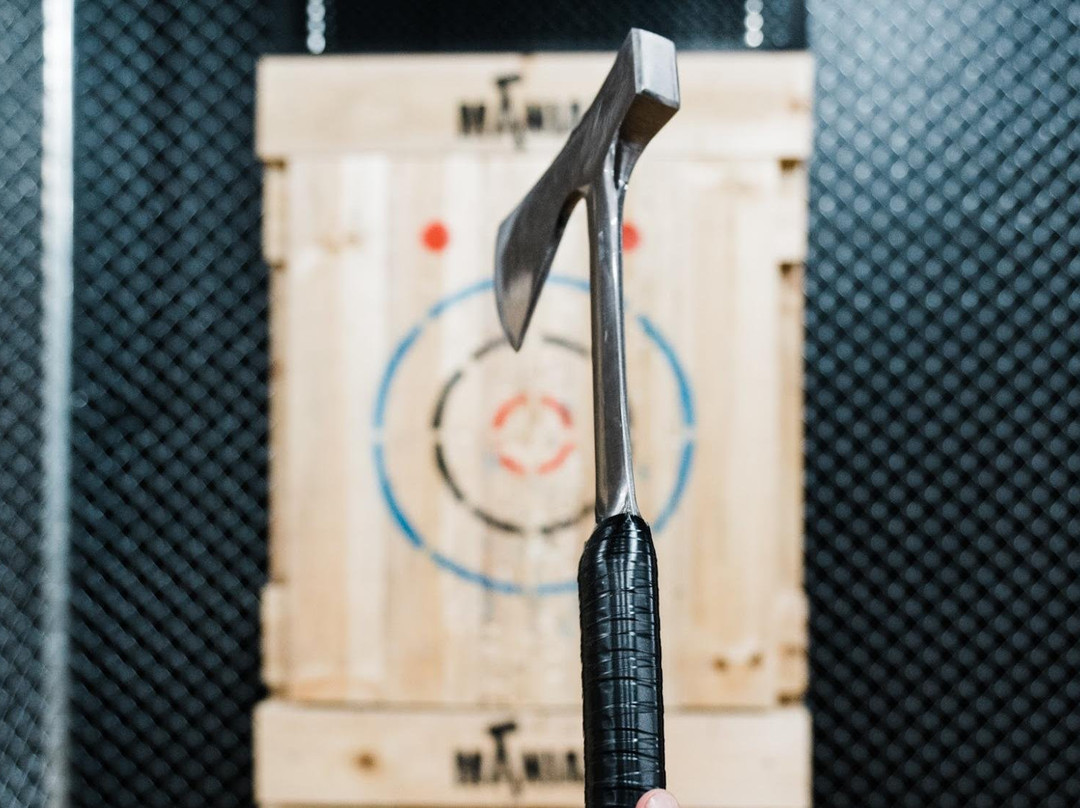 MANIAX Axe Throwing - Perth-珀斯必去景点