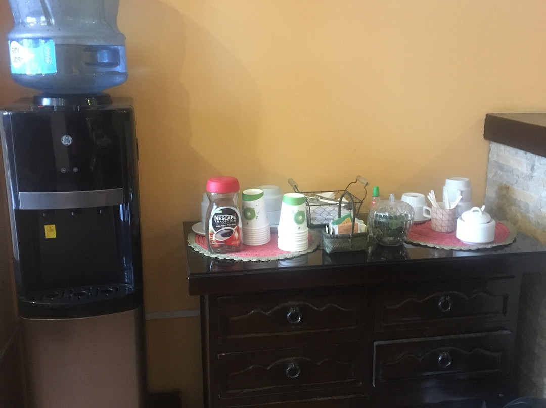 罗斯坦波斯酒店主图