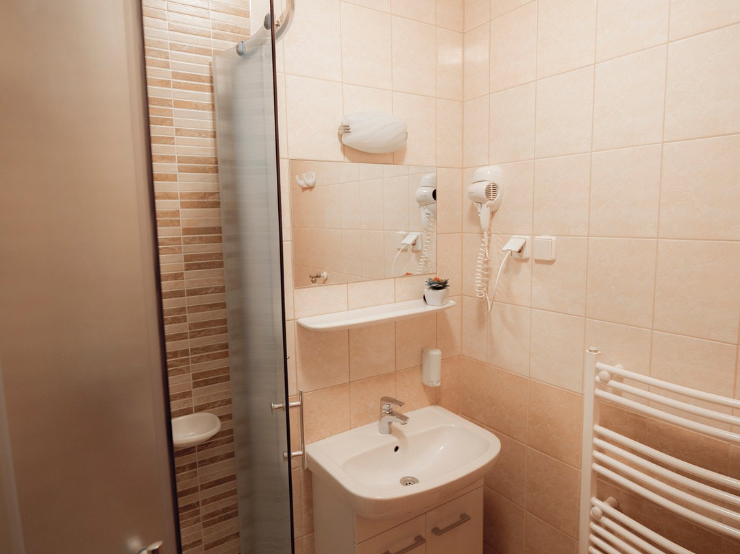 Boglarka Panzio-Etterem Es Apartmanhazak主图