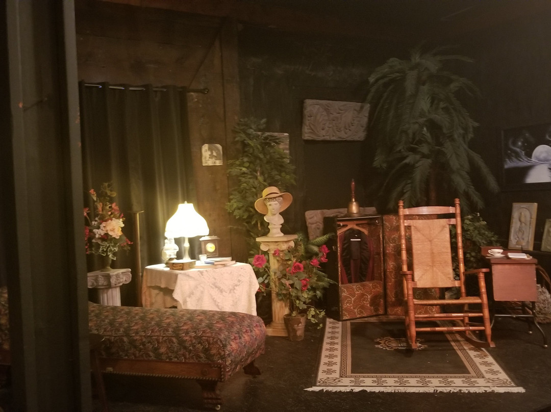 Planters Barn Theater景点图片