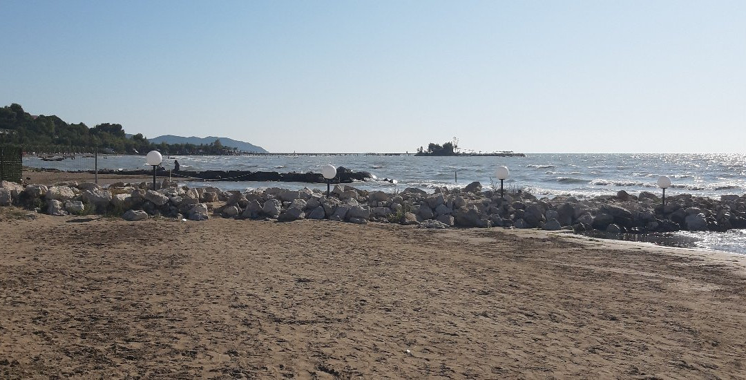 Umami Beach Resort主图