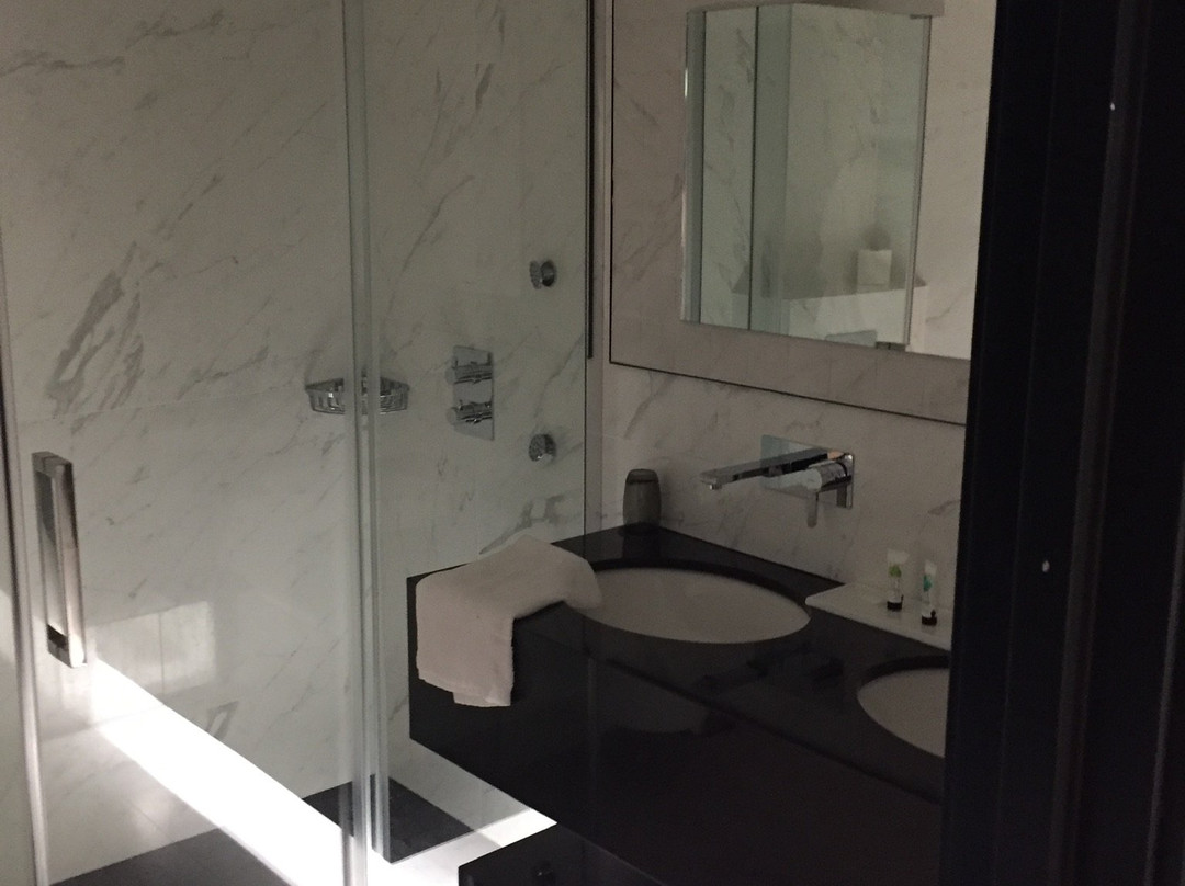 Denham Grove Hotel主图