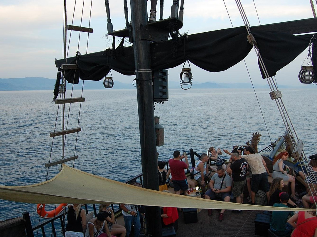 Corfu Pirate Ship Black Rose minicruise around Corfu town景点图片