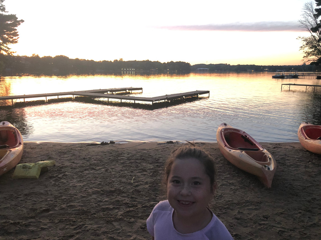 威斯康星峡谷酒店住宿-Sunset Bay Resort & Suites