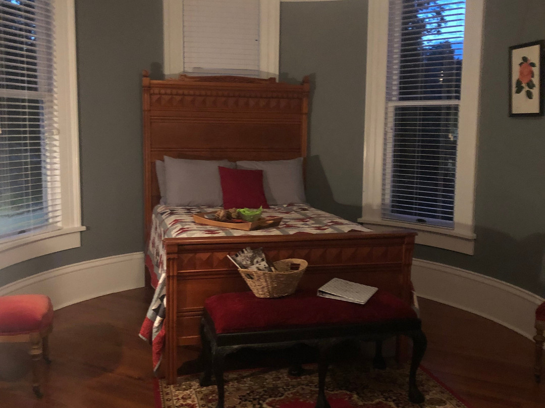 Newberry Manor Bed and Breakfast and Event Venue主图