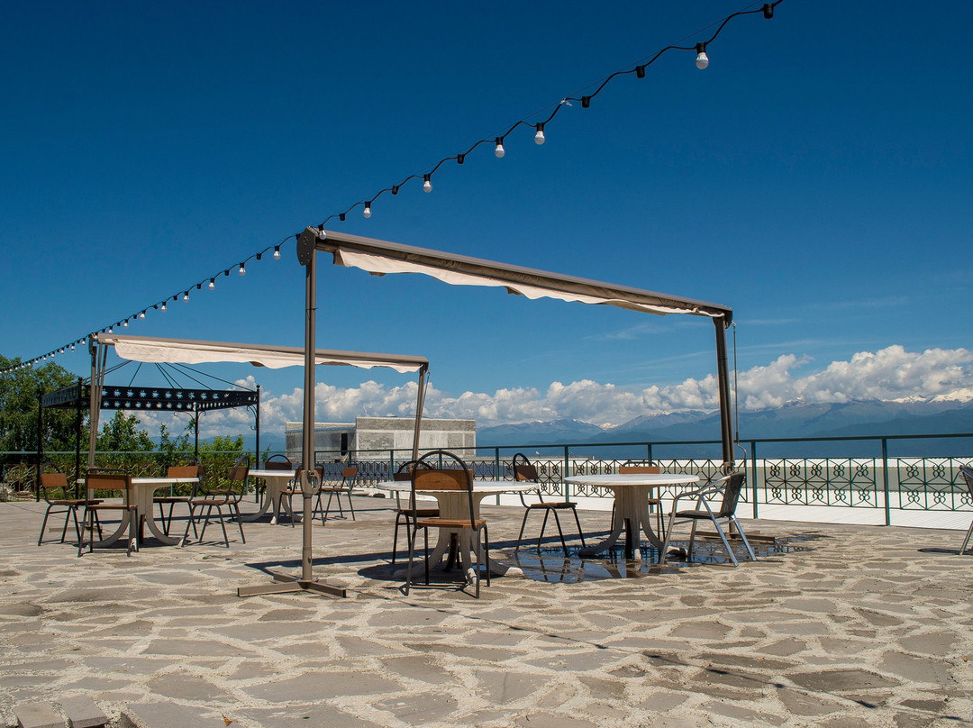 阿雷泽尼谷酒店主图