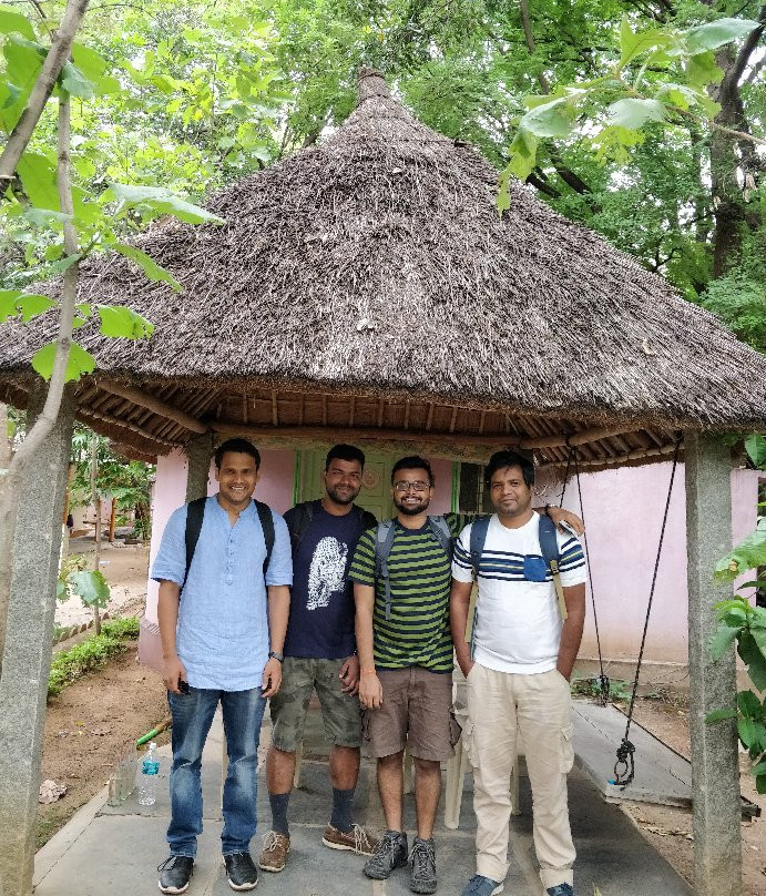 Mowgli's Cafe Hampi & Guest house主图