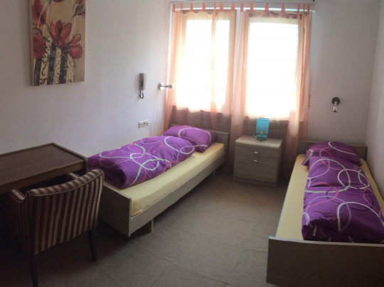 卡梅勒恩家庭式酒店主图