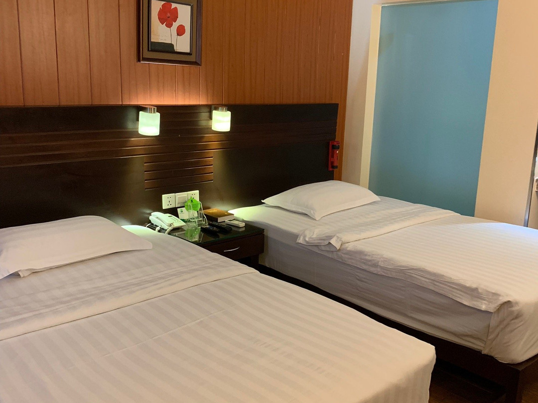 埃森西亚酒店主图