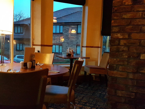 德比南普瑞米尔酒店主图