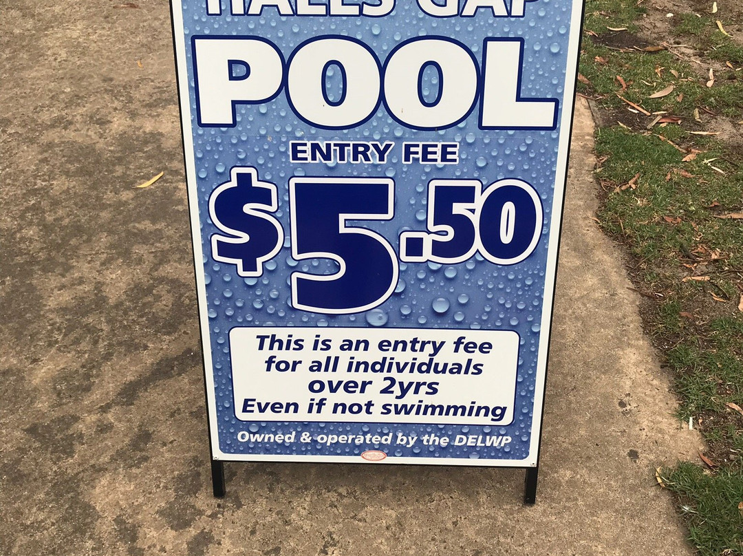 Halls Gap swimming Pool-贺思盖必去景点