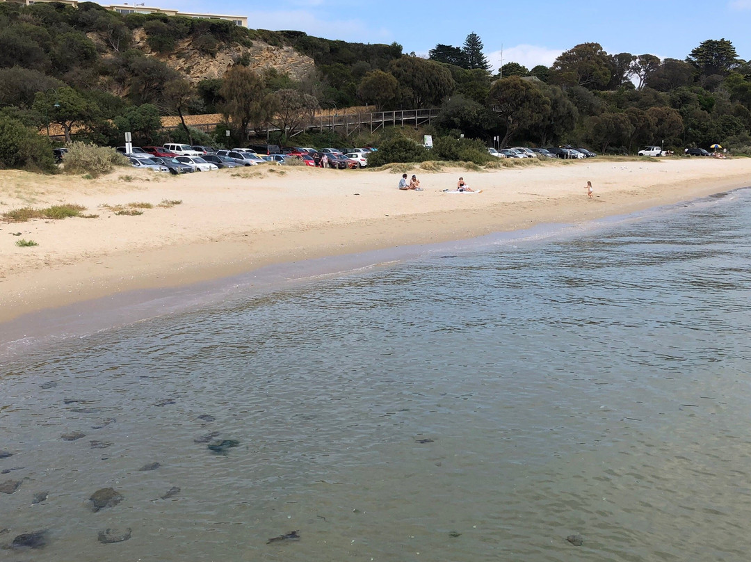 Sorrento Front Beach景点图片