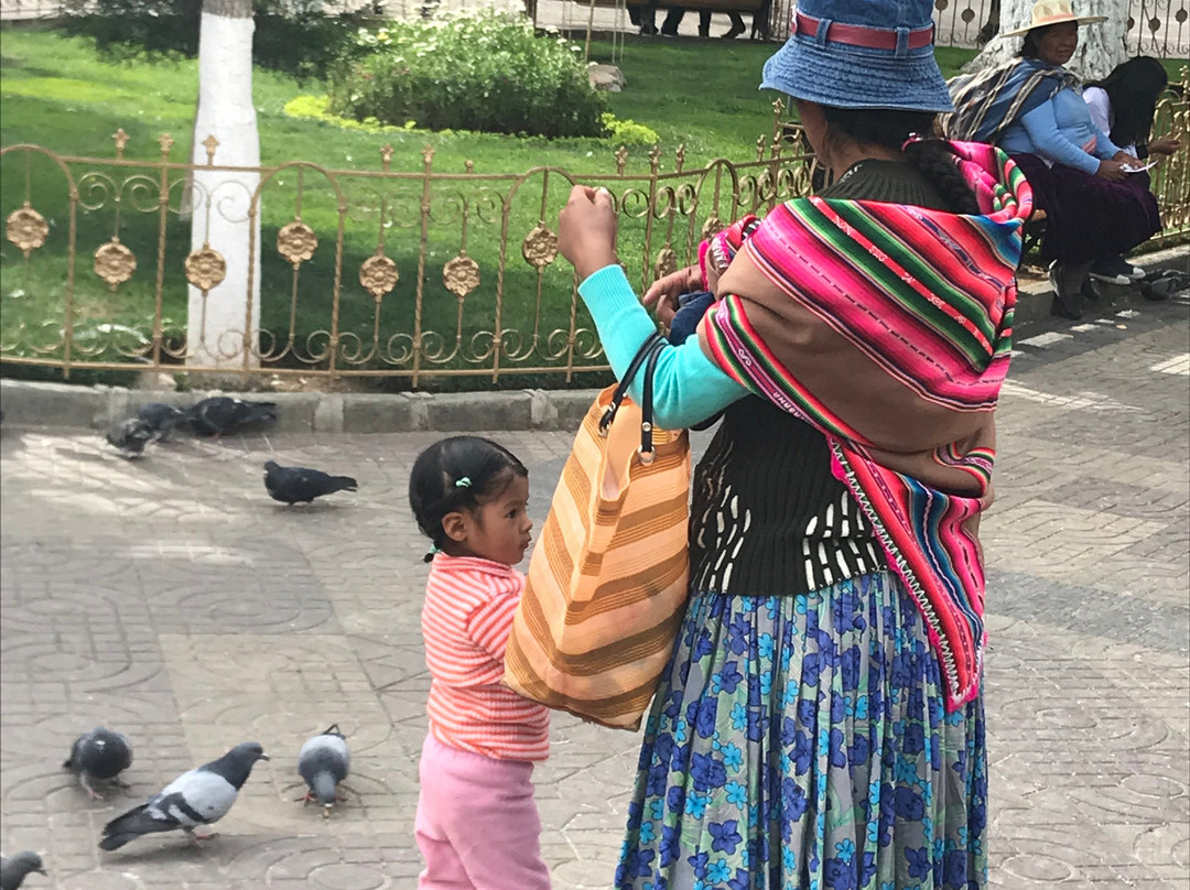 Plaza 10 de Febrero-奥鲁罗必去景点