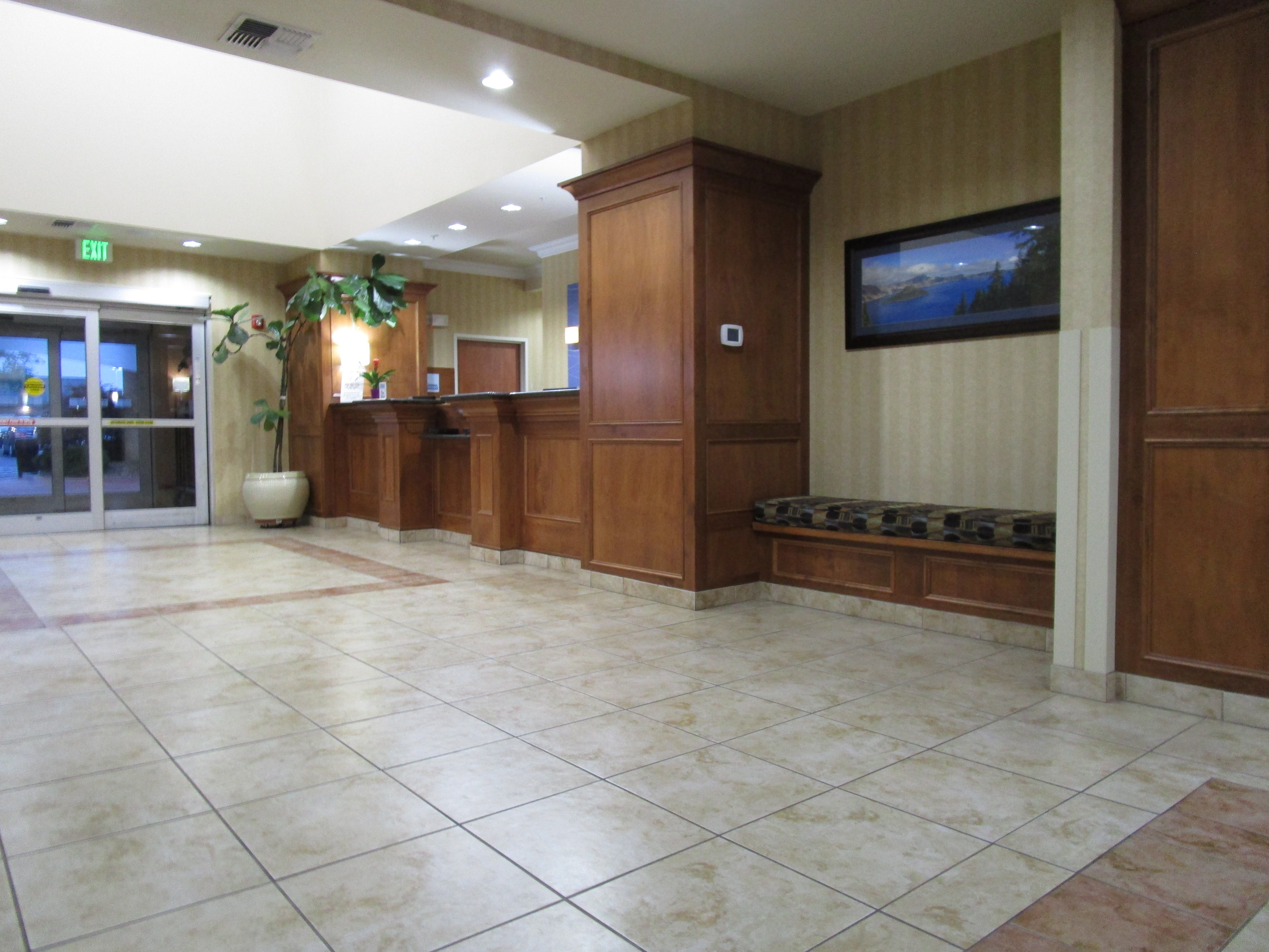 Holiday Inn Express & Suites Klamath Falls Central By IHG-浴室