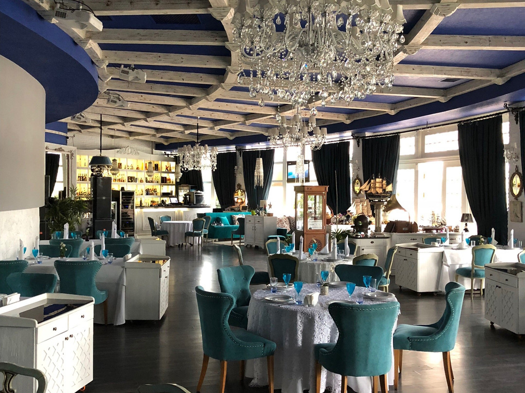 Qaradagh餐馆和美食-Senator Restaurant & Pearl Hall