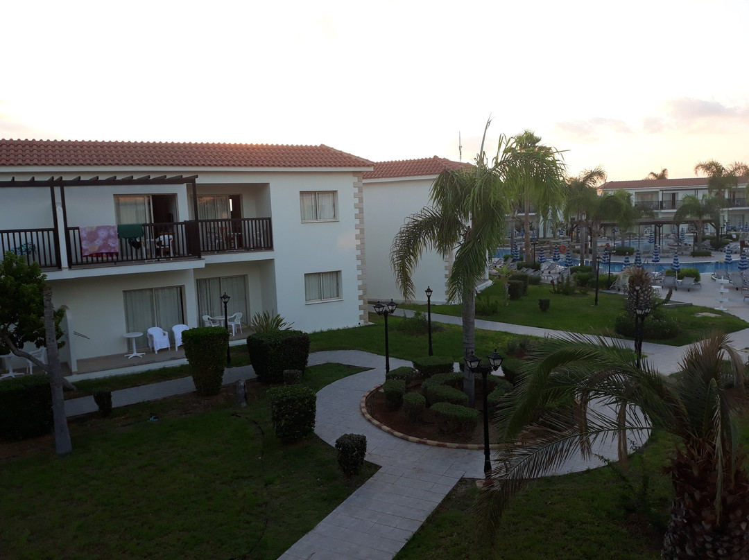 Tsokkos Paradise Village主图