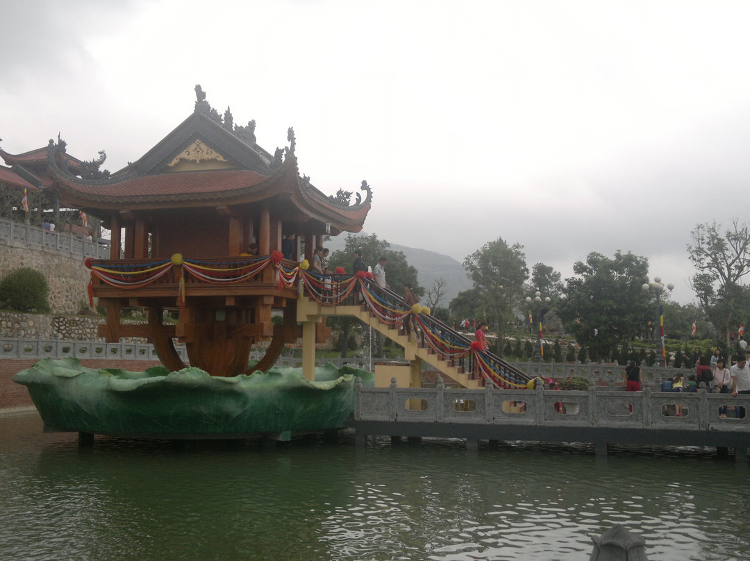 Ba Vang Pagoda景点图片