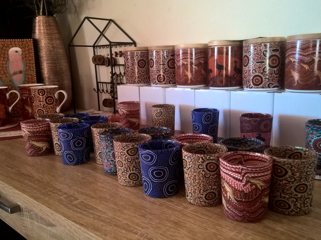 Kathleen Buzzacott Art Studio-爱丽斯泉必去景点