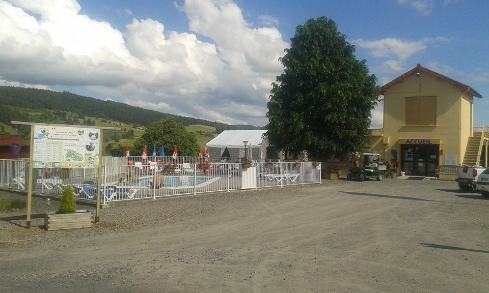La Cigale De L'allier