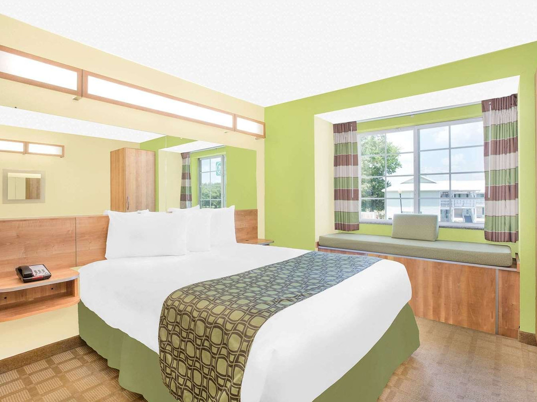 塔斯肯姆比亚/马梭舒阿尔斯麦克罗特客栈&套房酒店主图