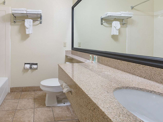 Quality Suites主图