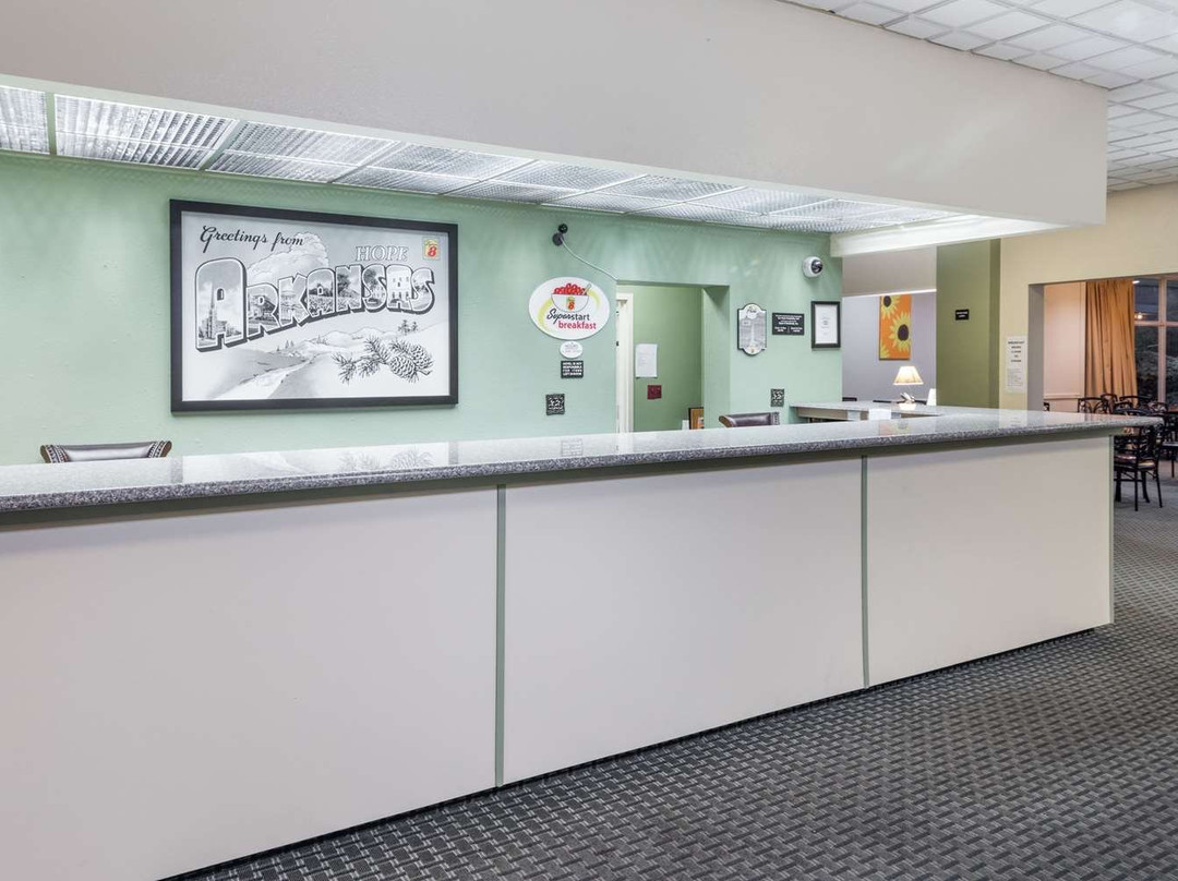 Super 8 by Wyndham Hope主图