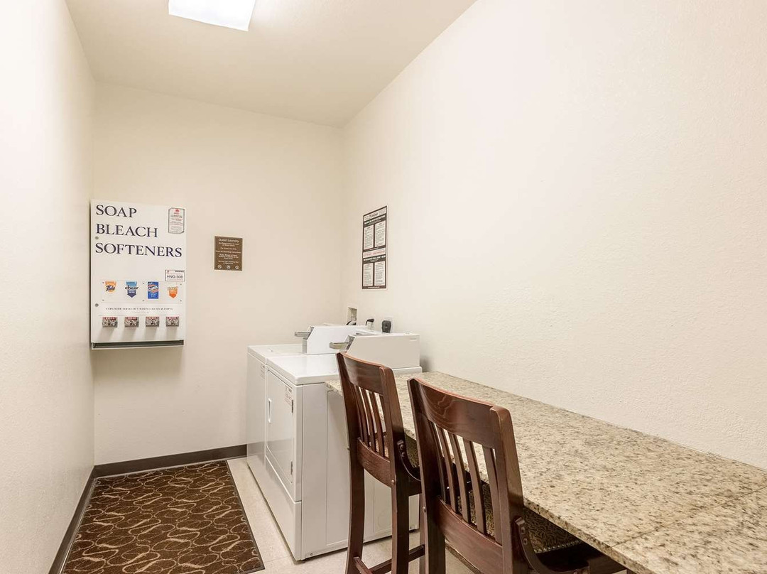 Comfort Suites Burlington主图