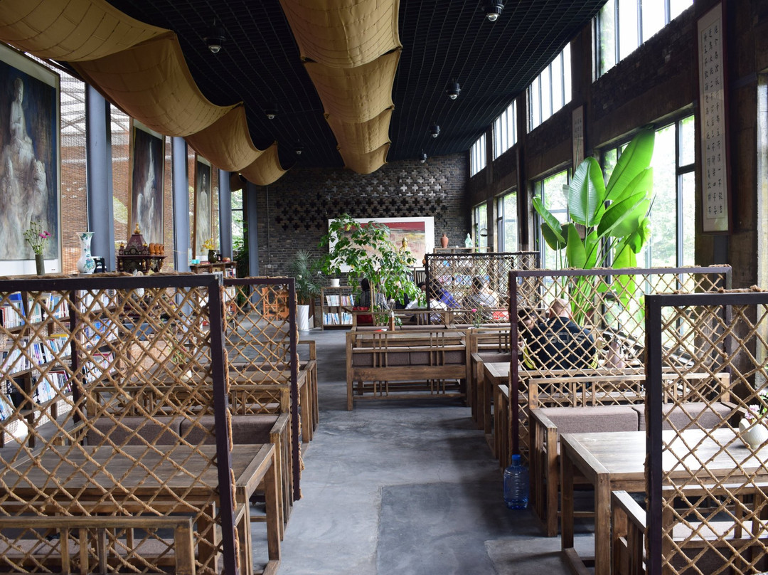 无根山-崇州市必去景点