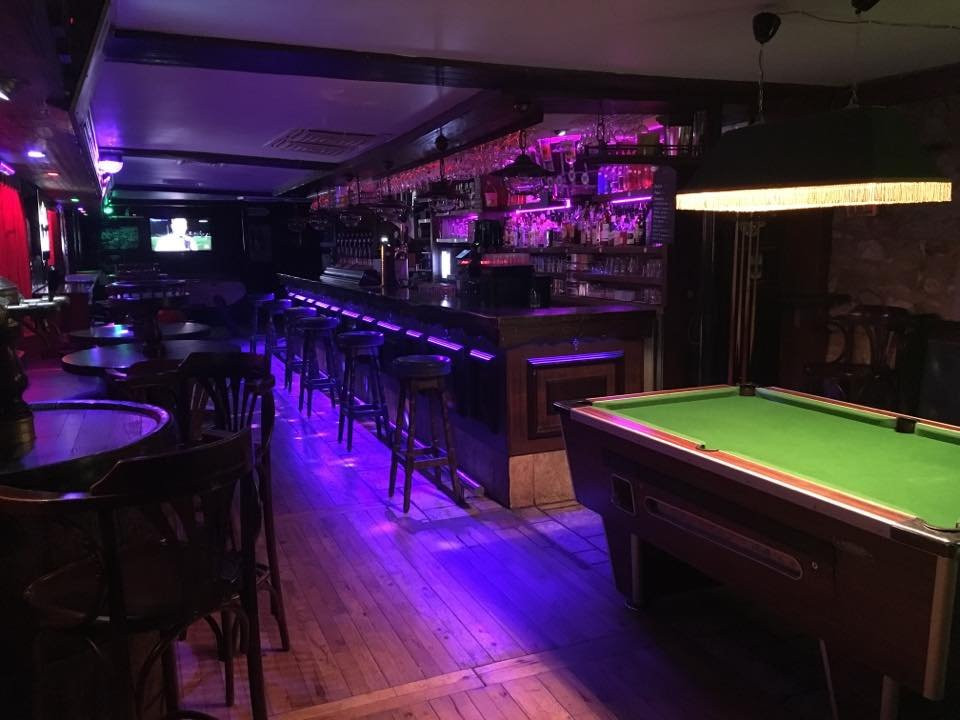 Saint-Pierre-D'irube旅游景点-Hirusta Pub