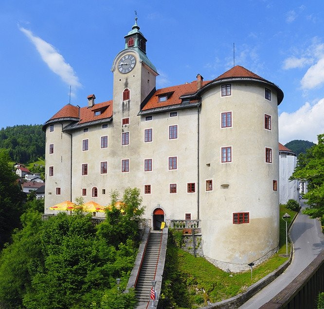 Spodnja Idrija旅游景点-Gewerkenegg Castle