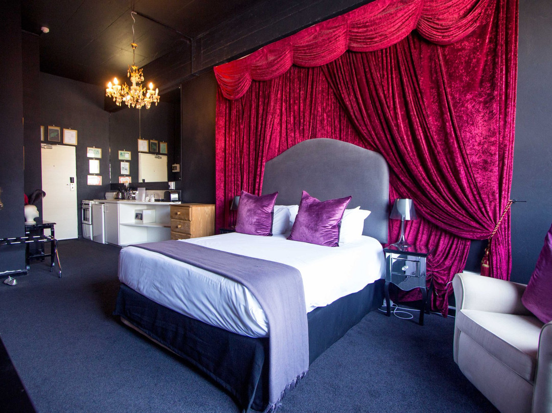 12 Decades Art Hotel主图