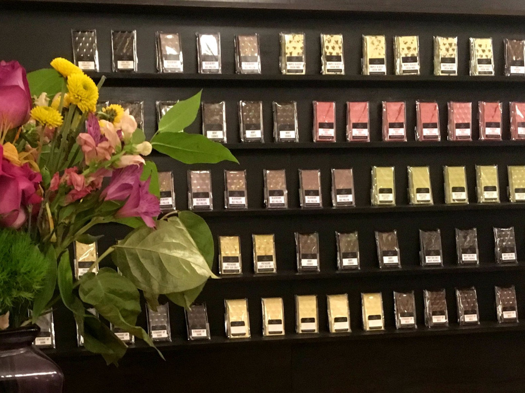 Centre & Main Chocolate Co.景点图片