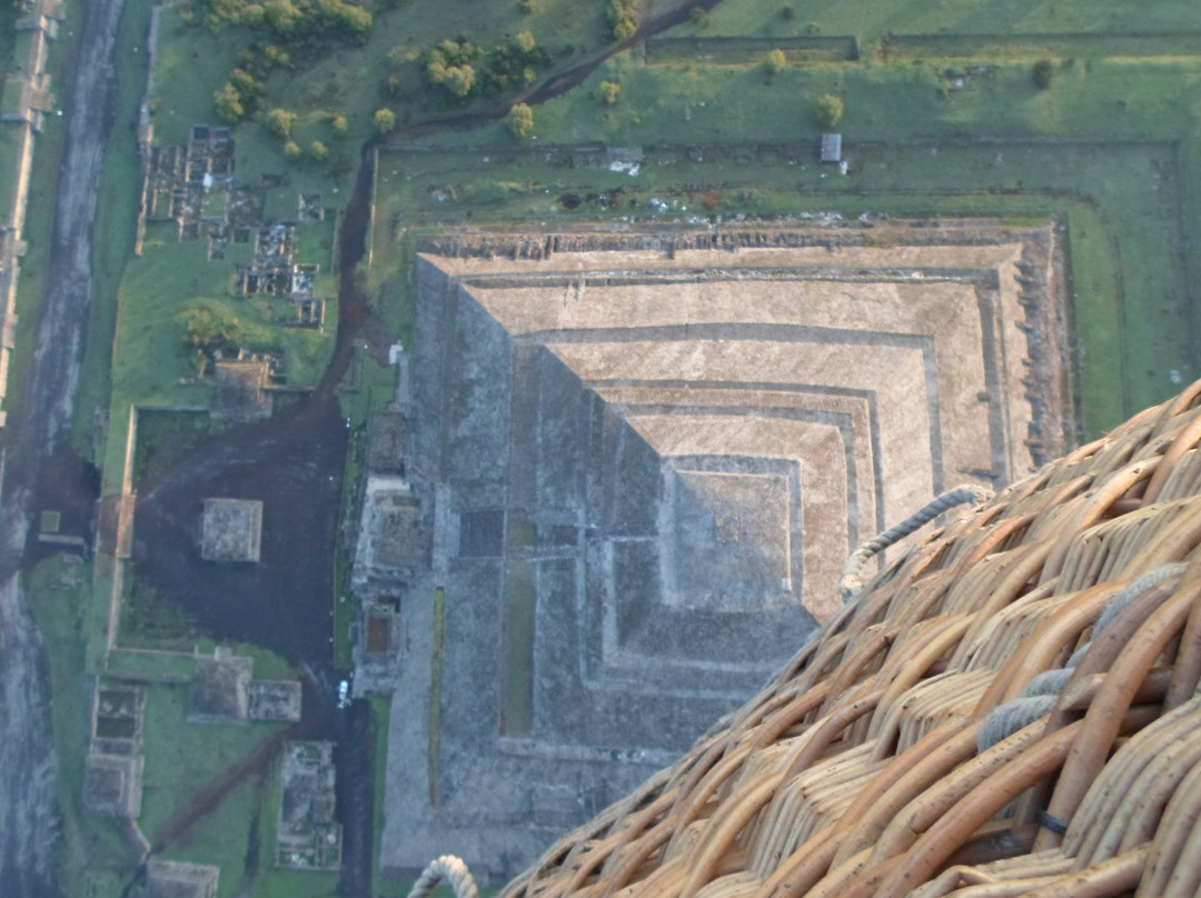 Cameron Balloon Flights-特拉尔内潘特拉必去景点