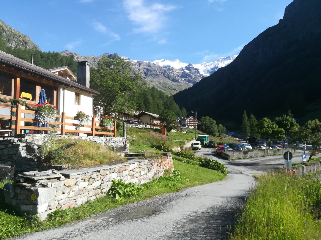 Residence & Ski Bar WalserTal