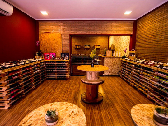 Um Brinde Vinhos-Americana必去景点