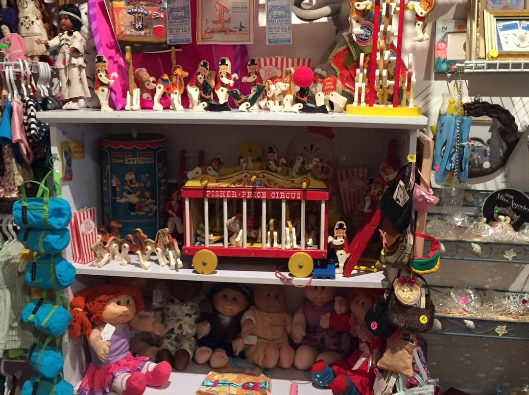 The Little Doll House By The Sea景点图片