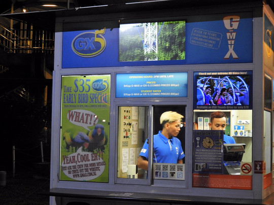 G-Max弹射绑紧跳体验-新加坡必去景点