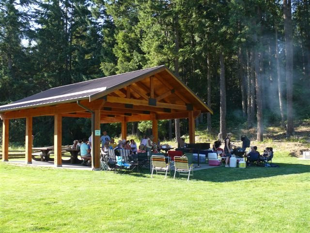 Glenora Trails Head Park景点图片