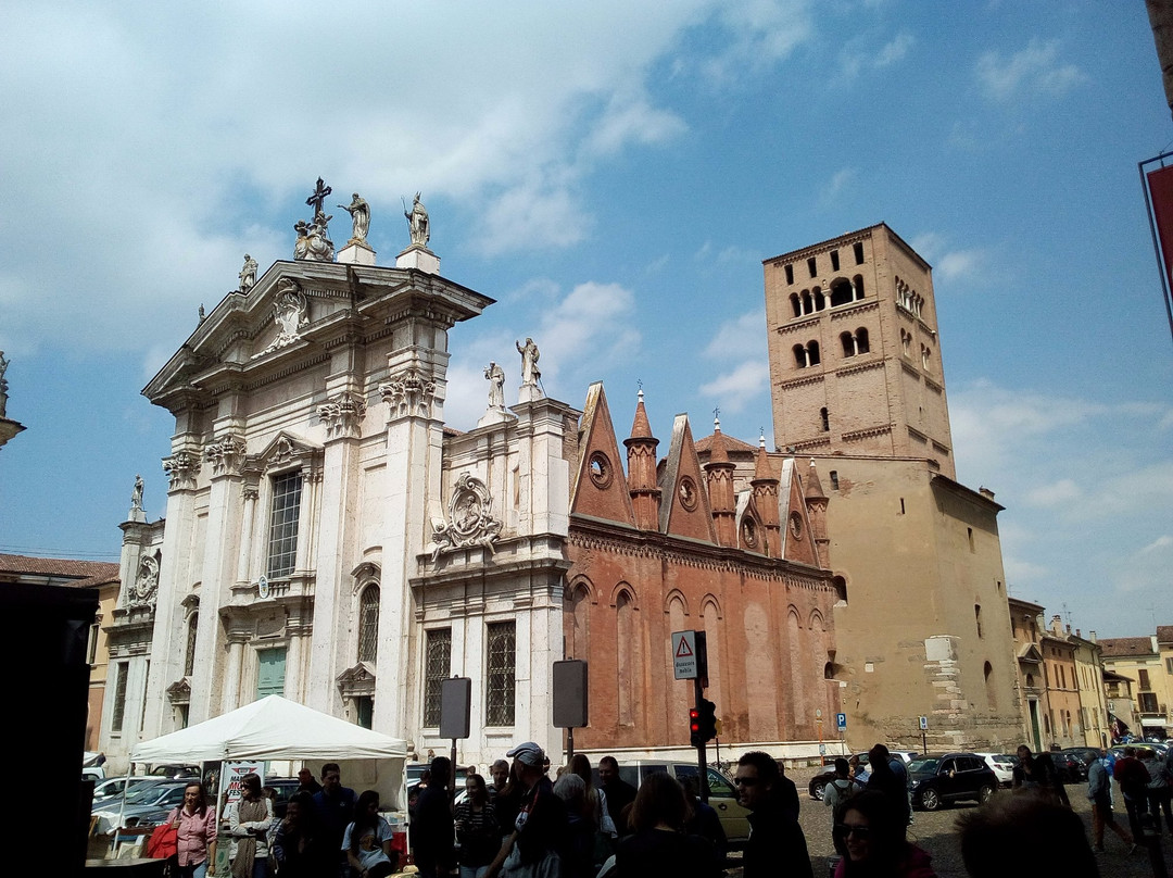 Duomo - Cattedrale di San Pietro景点图片