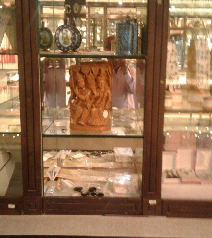 Silver & Gem Palace-斋蒲尔必去景点