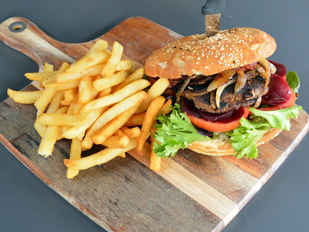 Woombye餐馆和美食-The Woombye Pub