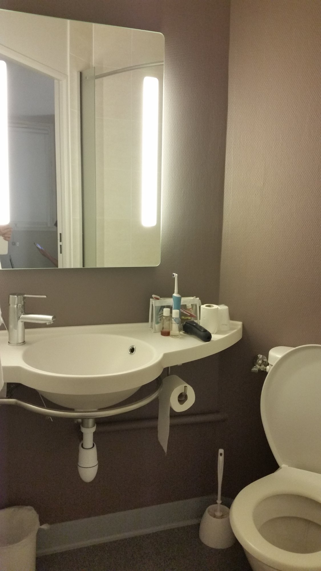B&b Hotel Auxerre Monéteau-浴室